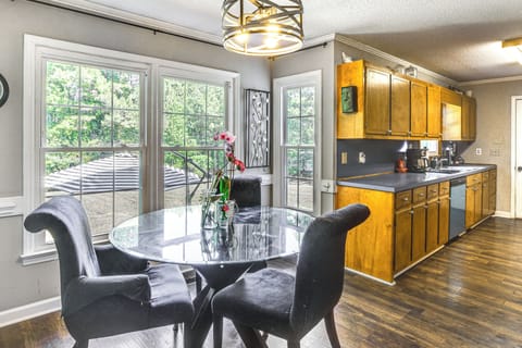 House (4 Bedrooms) | Interior