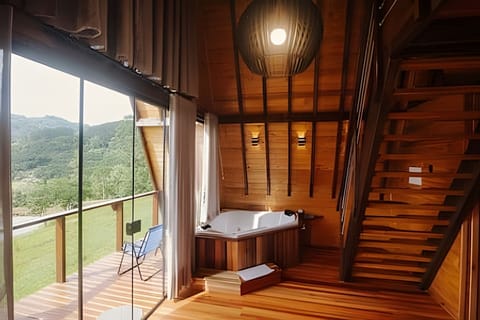 Comfort Cabin | Interior