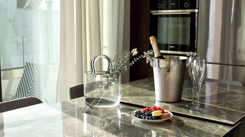 Apartment, City View | In-room dining