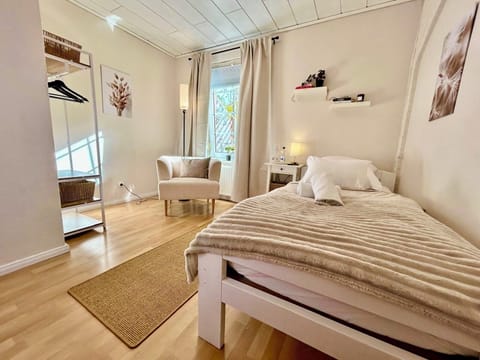 House, Garden View | Iron/ironing board, free WiFi