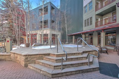 Condo, 1 King Bed with Sofa bed, Balcony, Mountain View (A-K-AZ-SM8175) | Outdoor spa tub