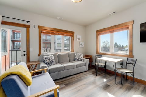 Welcome to Getaway to Glacier Condo!