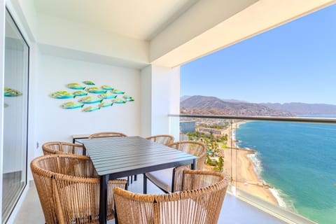 Condo - Image 2