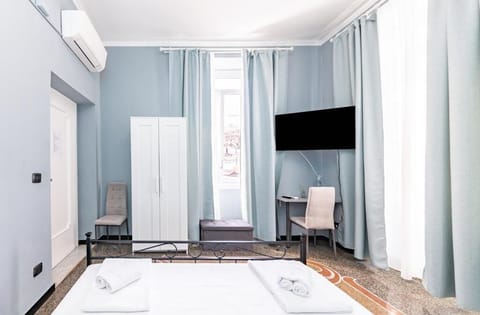 Superior Double Room, Private Bathroom, City View (N4) | Laptop workspace, blackout drapes, iron/ironing board, free WiFi