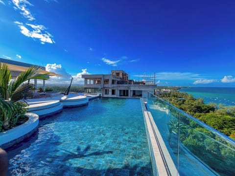 Rooftop pool