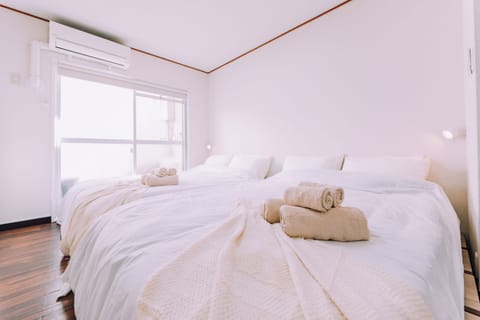 Apartment, Balcony