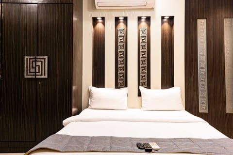 Classic Apartment | Iron/ironing board, free WiFi
