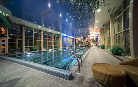 Turkish bath, body treatments, aromatherapy, hot stone massages