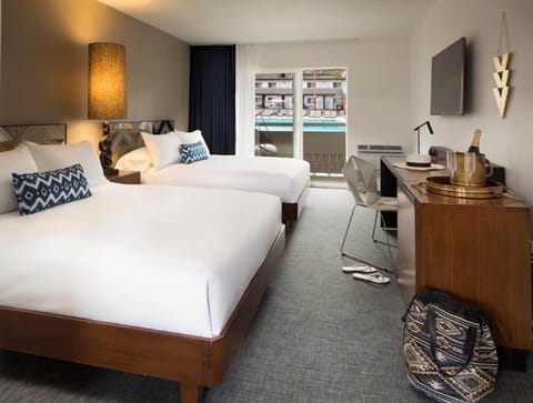 Desk, laptop workspace, free WiFi, bed sheets