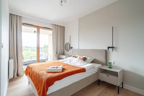 Kraków Apartment with A/C, Parking, Balcony and Vistula River Nearby| Book Now with RENTUJEMY.COM