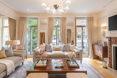 Grand Double Reception Room