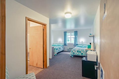 Guest Room #9