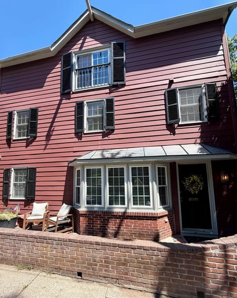 Creekstone House 