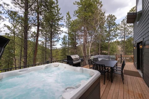 Escape to comfort and relaxation with this inviting stay featuring a private hot tub!