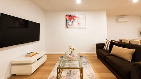 Comfortable living space designed for relaxing, with a practical layout for everyday stays.