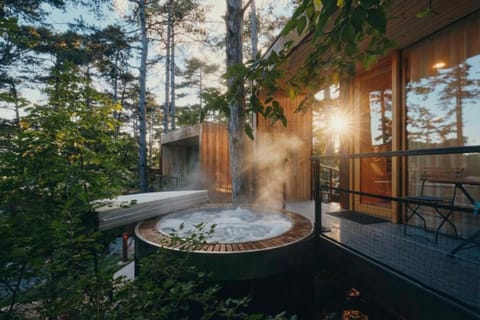 Jacuzzi