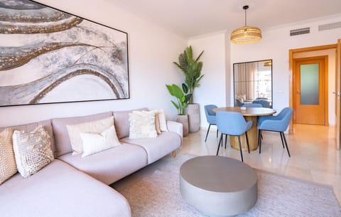 Living & dining area