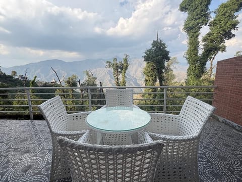 Family Quadruple Room, Balcony, Mountain View | Outdoor dining