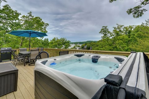 Osage Beach Vacation Rental | 3BR | 3.5BA | 2,010 Sq Ft