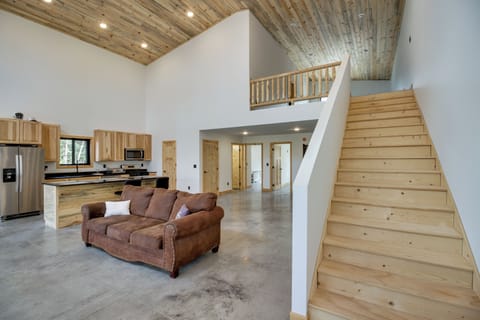 Bemidji Vacation Rental | 3BR | 2.5BA | 2,280 Sq Ft