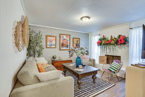 Arlington Vacation Rental | 3BR | 2.5BA | 1,568 Sq Ft | Stairs Required