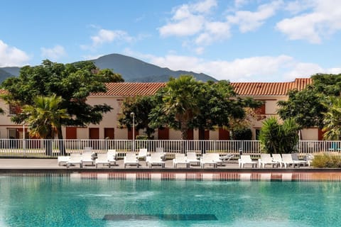 Holiday Home Swimming Pool