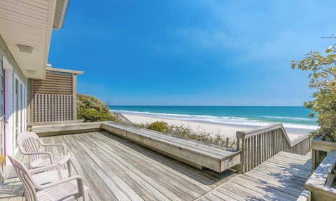 Sun Deck with Privacy Wall Seating and Direct Access