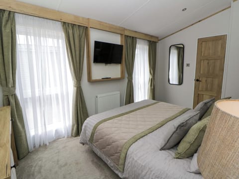 2 bedrooms, WiFi (free), individually decorated, individually furnished