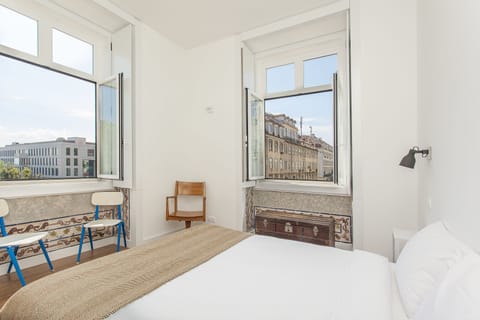 Double Room, River View | Iron/ironing board, free cribs/infant beds, free WiFi, bed sheets