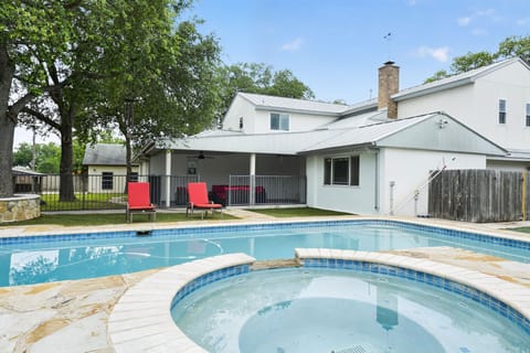 Chair, Furniture, Pool, Water, Backyard