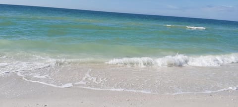 Condo, 1 Queen Bed with Sofa bed (Barefoot Beach Resort A105) | Beach