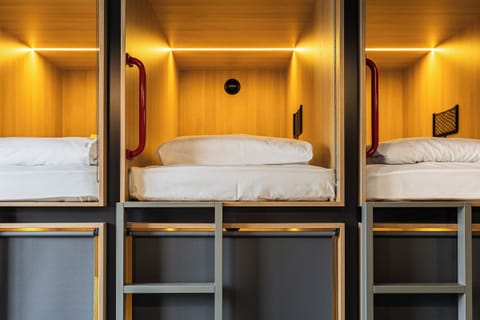 Loft, Mixed Dorm, City View | Blackout drapes, soundproofing, WiFi (free), bed sheets