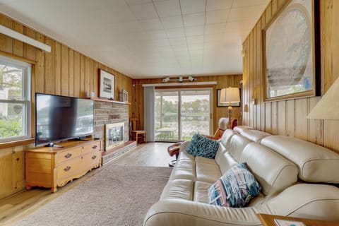 North Webster Vacation Rental | 2BR | 1BA | 894 Sq Ft