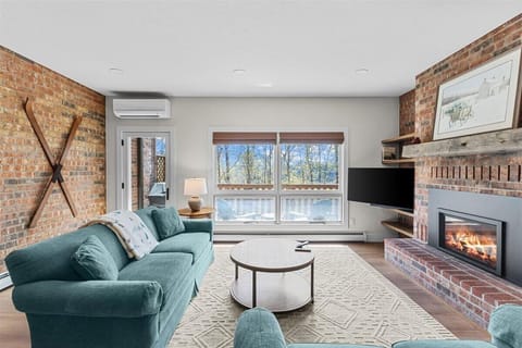 The Fox Hill Nest: 5 Min to Stowe Mtn, Remodeled! (7404)