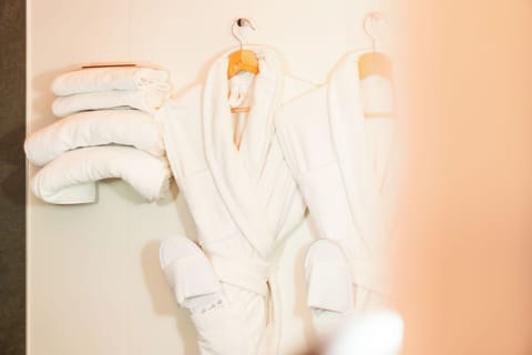 Quadruple Room | Premium bedding, in-room safe, individually decorated