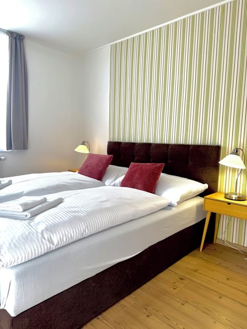 Standard Double Room | WiFi (free)