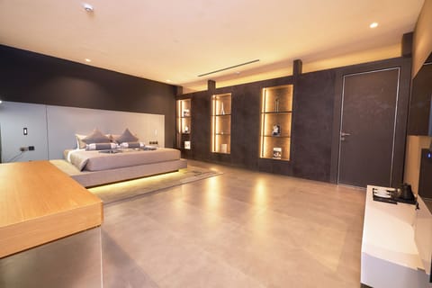 Presidential Double Room, Balcony, Pool View | In-room safe, desk, laptop workspace, soundproofing