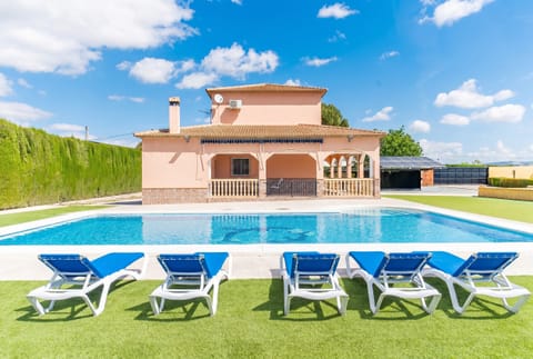 Rural house with pool in Antequera