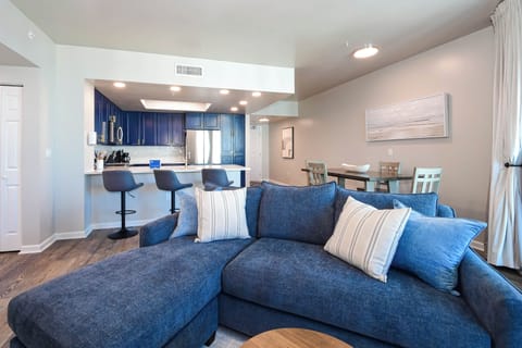 The Palms of Destin 11001 - Open Living Area