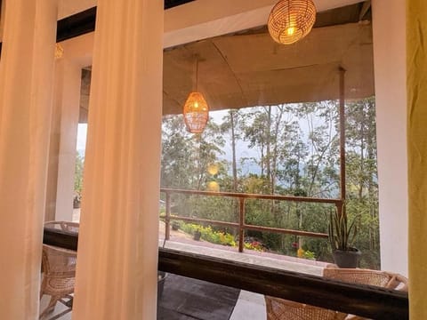 Deluxe Double Room, Balcony, Mountain View | Interior