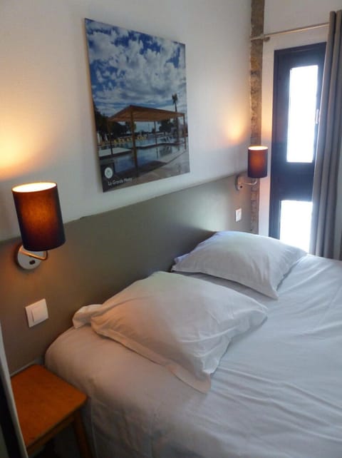 House | 3 bedrooms, individually furnished, bed sheets
