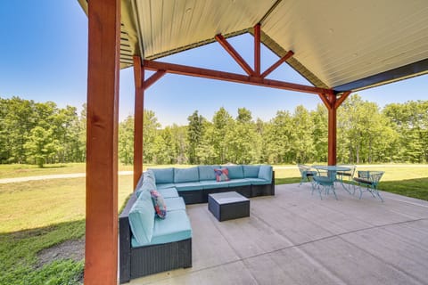 Omaha Vacation Rental | 5BR | 4BA | 5,500 Sq Ft