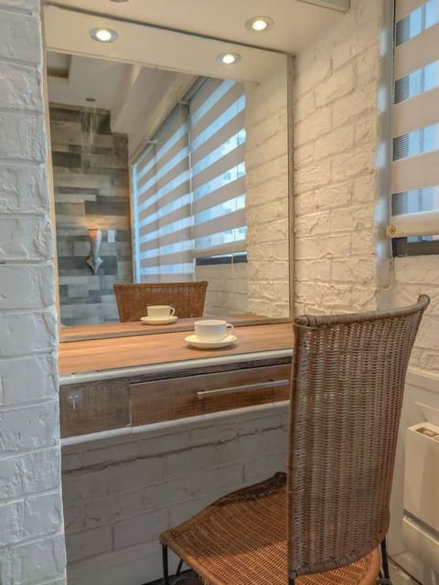 Comfort Apartment, City View | Interior