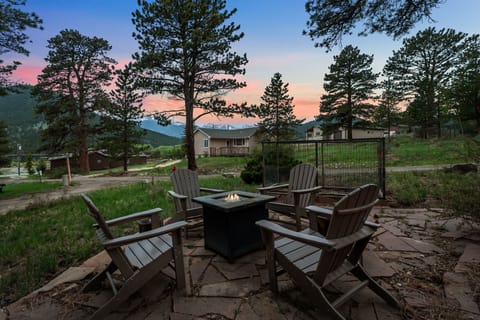 Gather around the propane fire pit, enjoy view of Longs Peak, and let the mountain air do the rest.