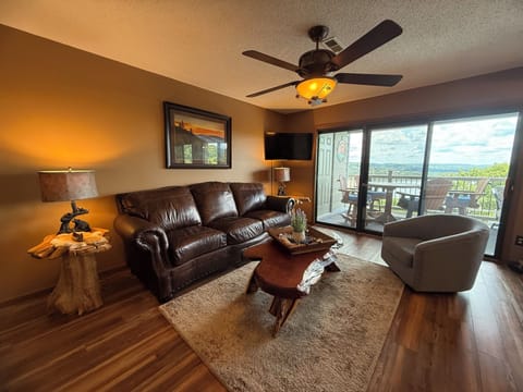 Living Room with 43" Roku TV