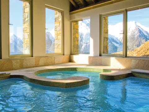 Apartment | Pool | Indoor pool, outdoor pool