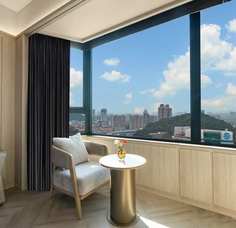 Basic Double Room, City View | Interior