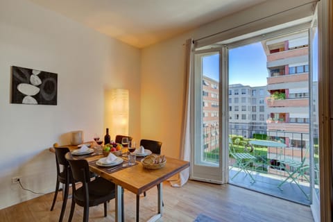 Standard Apartment, 1 Bedroom, Balcony (Modern Apartment Near Lake Lugano) | Dining
