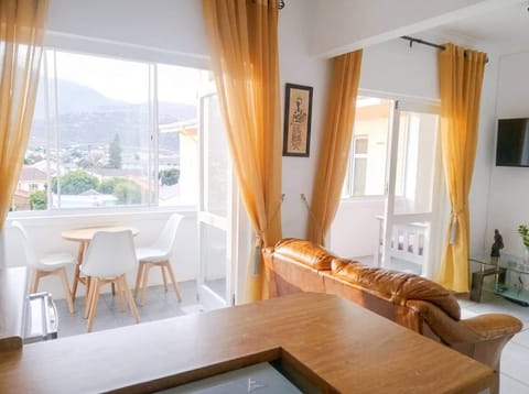 Apartment, 1 Bedroom | Living area