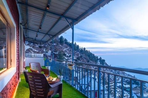 Studio, Balcony, Valley View | Property grounds